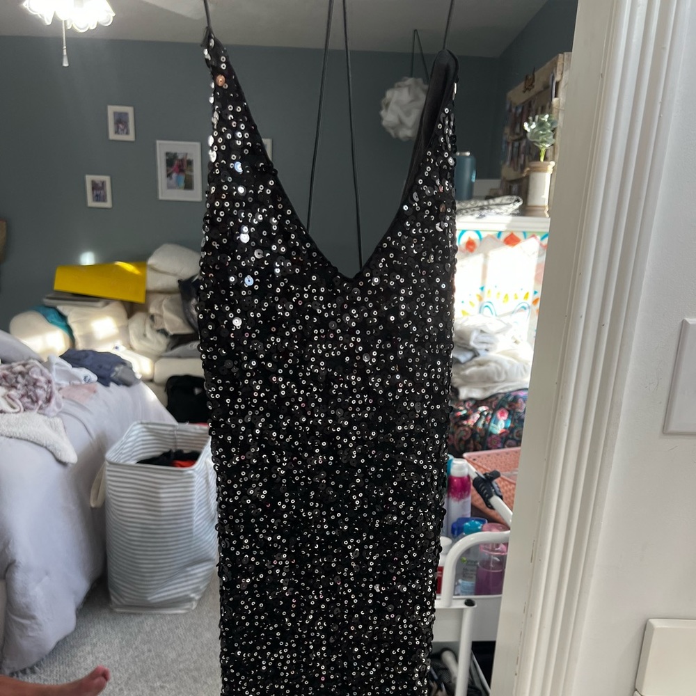 Lulus backless black sparkly dress